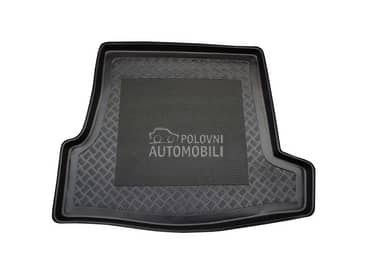 Kadica za gepek limuzina za Škoda Superb od 2002. do 2008. god.