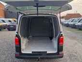 Volkswagen Transporter T6 2.0 TDI L2H1 kuka