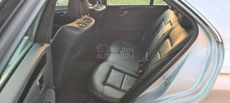 Mercedes Benz E 200 W212 2011. god. -  kompletan auto u delovima