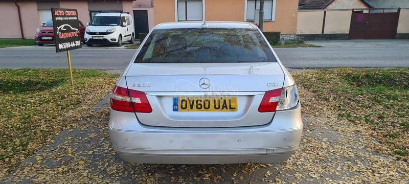 Mercedes Benz E 200 W212 2011. god. -  kompletan auto u delovima