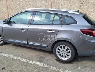 Renault Megane 2011. god. -  kompletan auto u delovima