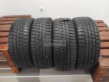 Yokohama 215/45 R18 Zimska