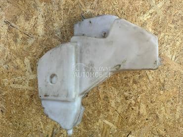 Boca za tecnost brisaca