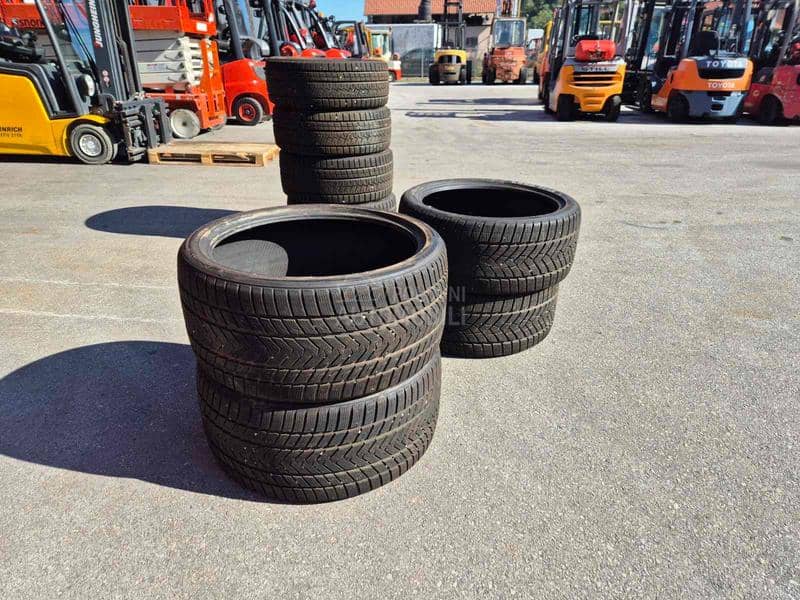 Goodyear 315/30 R22 Zimska