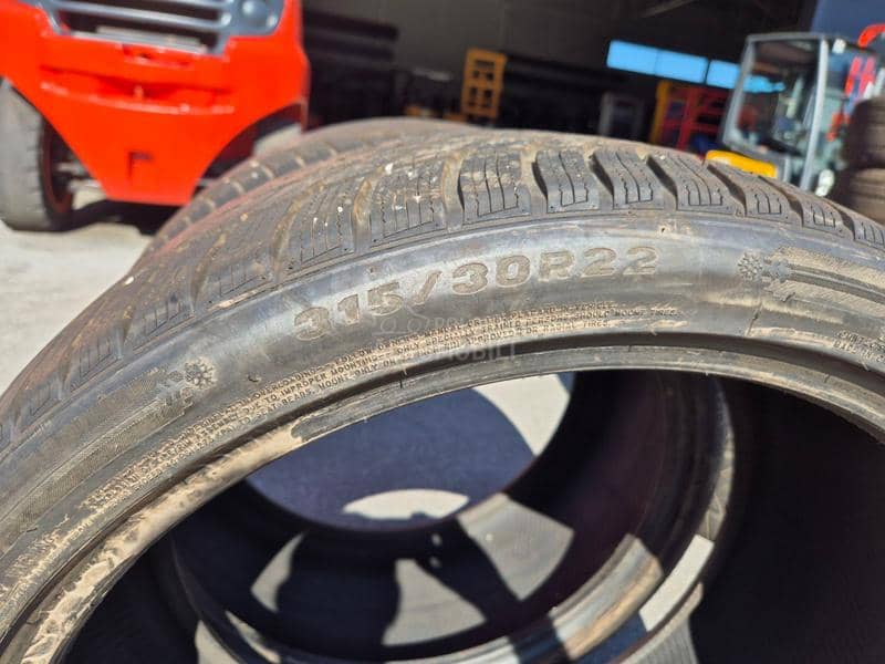 Goodyear 315/30 R22 Zimska