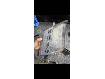 usis vazduha na veznom limu za Audi A4 od 2008. do 2013. god.