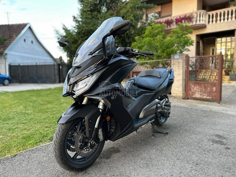 Kymco AK 550