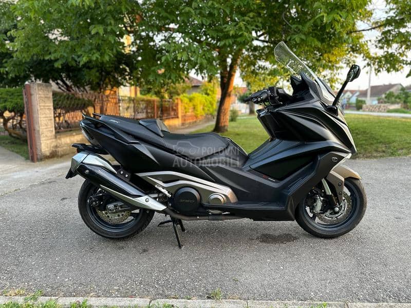 Kymco AK 550