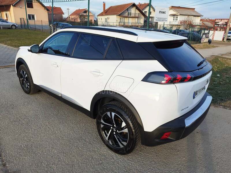 Peugeot 2008 1.5 BLUEHDI ALLURE