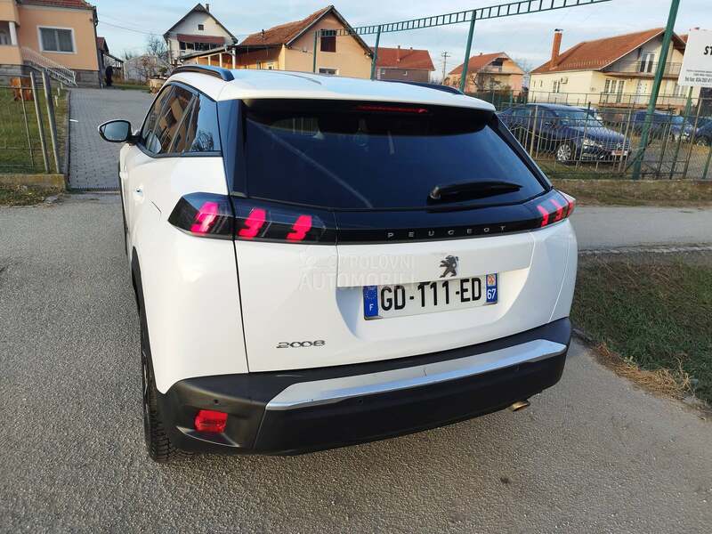 Peugeot 2008 1.5 BLUEHDI ALLURE