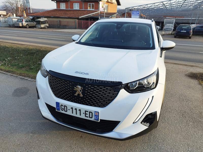 Peugeot 2008 1.5 BLUEHDI ALLURE
