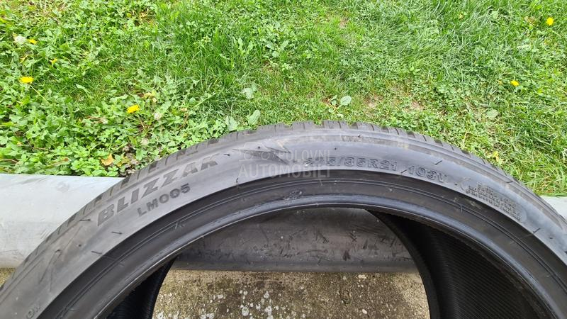 Bridgestone 275/35 R21 Zimska