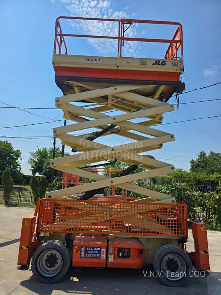 JLG 4069 LE hybrid
