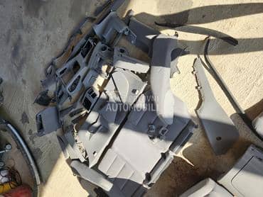 Enterijer za Volkswagen Golf 5 od 2004. do 2008. god.