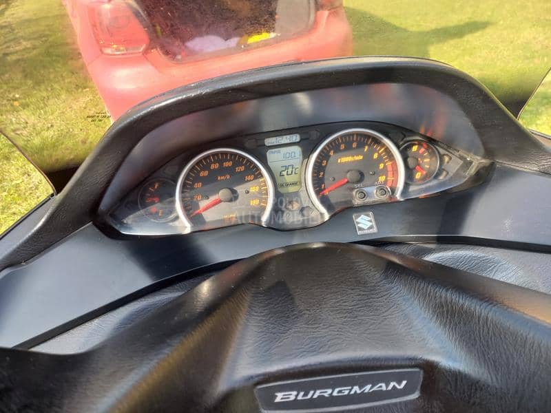 Suzuki burgman 400