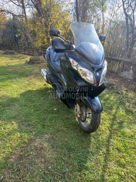 Suzuki burgman 400