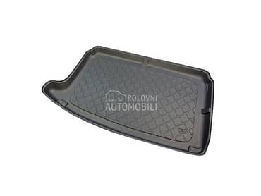 Kadica za gepek gornja za Volkswagen Polo od 2009. do 2017. god.