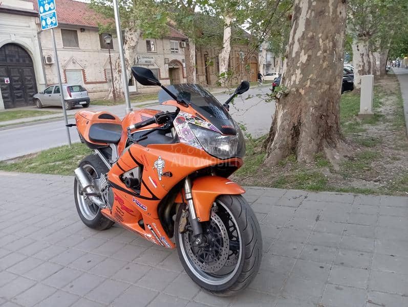 Honda CBR 929 RR SC 44