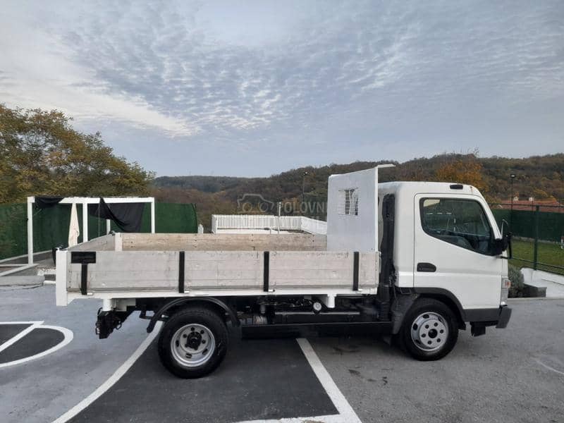 Mitsubishi fuso canter