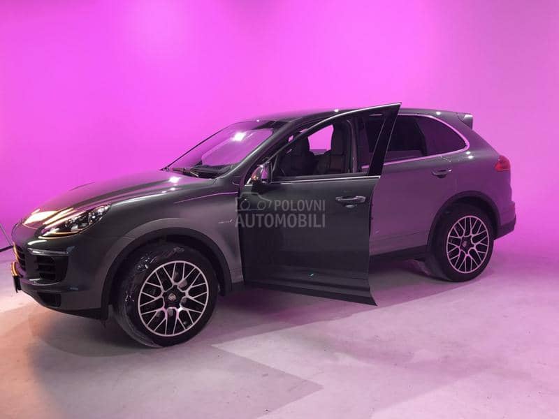 Porsche Cayenne 