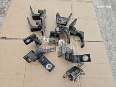 SARKA VRATA ZGLOB GRANICNIK za Fiat Croma za 2010. god.