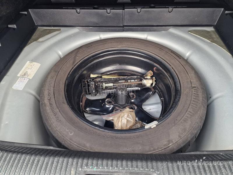 Volkswagen Golf 6 1.6TDI/XENON/KAMERA