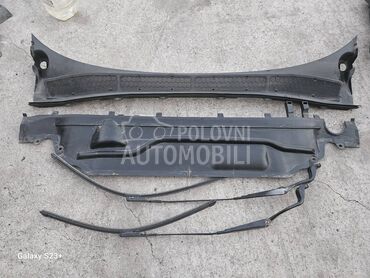 PLASTIKA ISPOD BRISACA za Ford Galaxy za 2009. god.