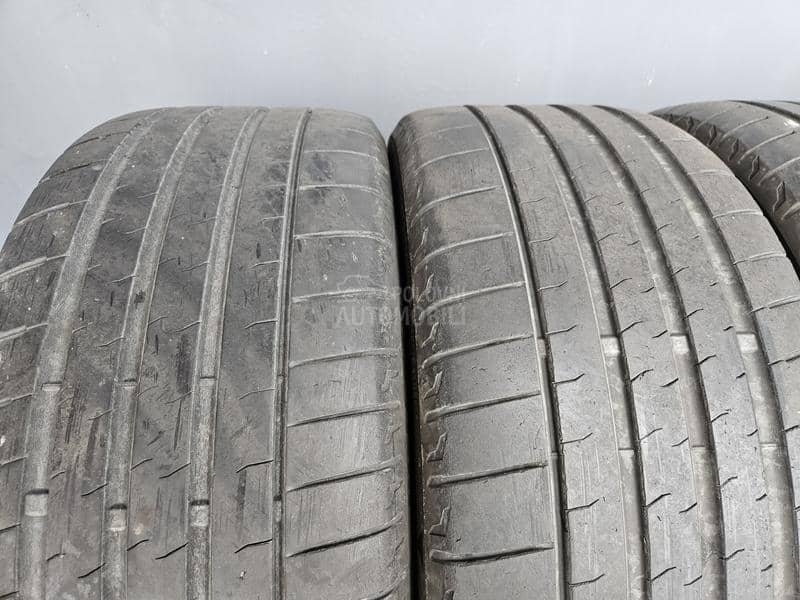 Bridgestone 235/40 R19 Letnja