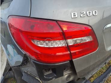 zadnja leva stop lampa W246 za Mercedes Benz B Klasa