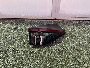 Desna Stop Lampa za Toyota Yaris Cross od 2021. do 2024. god.