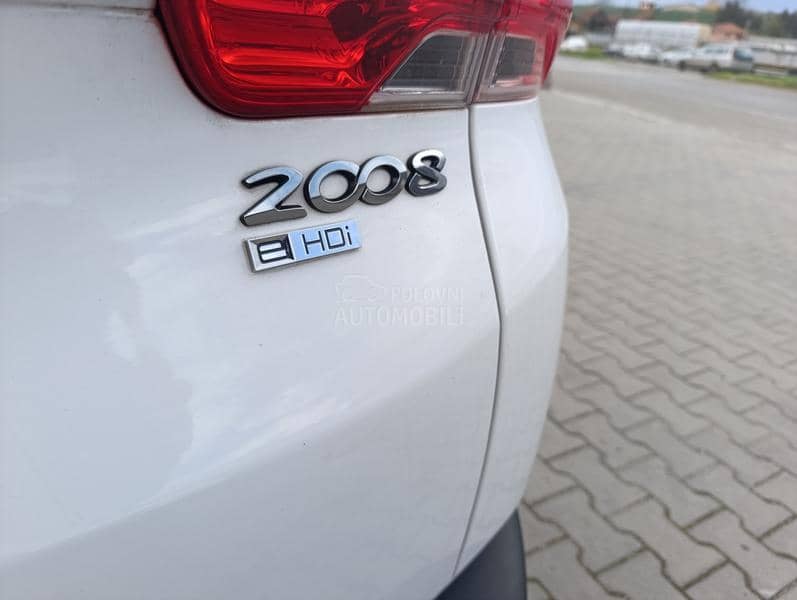 Peugeot 2008 1.6 e HDi a u t o m