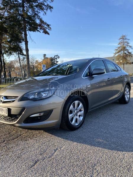 Opel Astra J 1,6 CDTI Enjoy