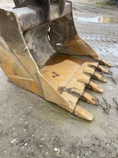 JCB 330 NLC
