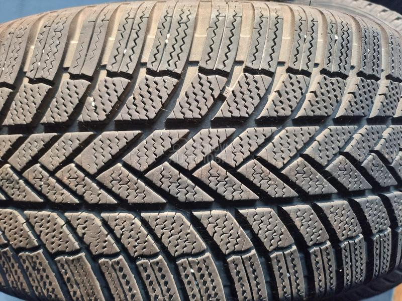 Bridgestone 275/40 R20 Zimska