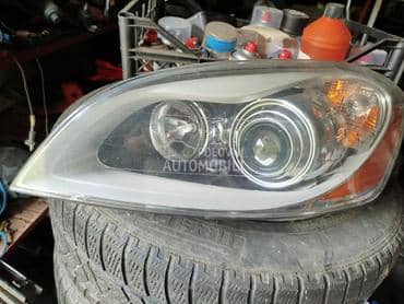 far ksenon levi za Volvo XC60 od 2008. do 2012. god.