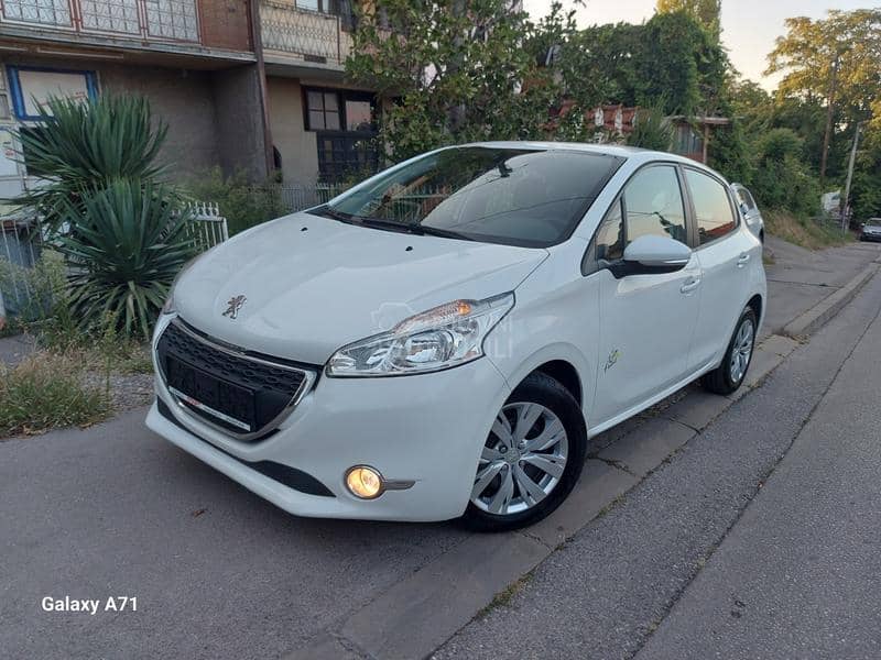 Peugeot 208 1,2 CHROM