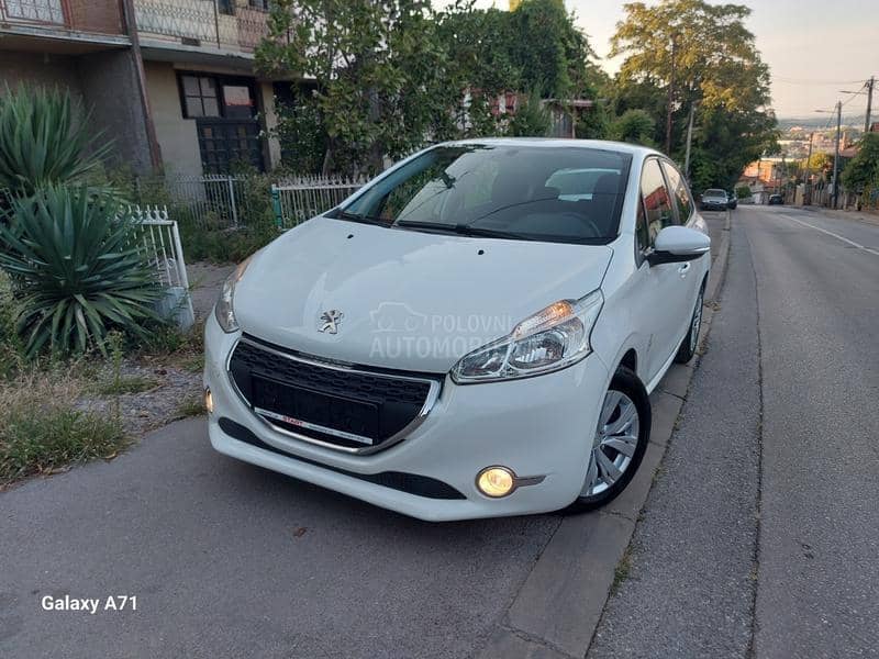 Peugeot 208 1,2 CHROM