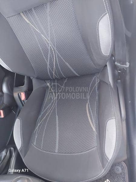 Peugeot 208 1,2 CHROM