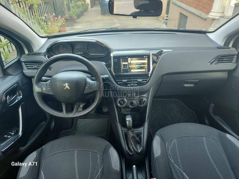 Peugeot 208 1,2 CHROM