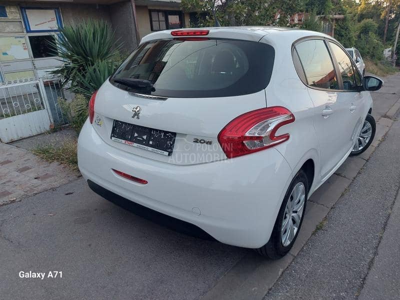 Peugeot 208 1,2 CHROM