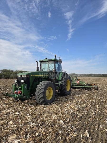 John Deere 8200