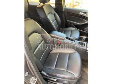 Prednja Kožna sedišta za Mercedes Benz B 150, B 160, B 170 ... od 2012. do 2018. god.