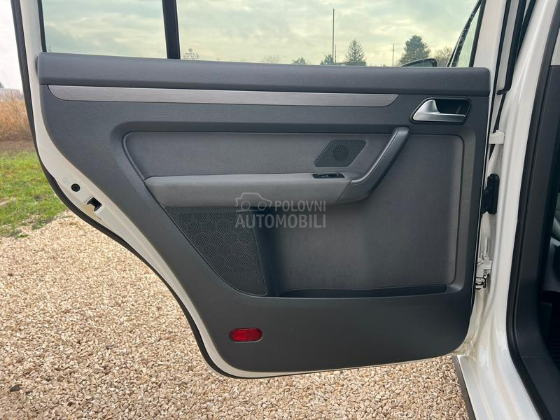 Volkswagen Touran 1.6TDI/DSG/LED/ALU