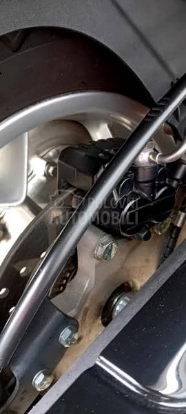 Piaggio x10 Švajcarac