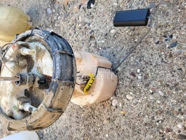 plovak za Renault Clio od 2001. do 2006. god.