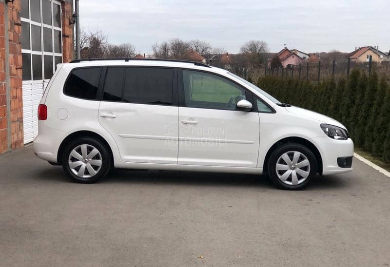 Volkswagen Touran 1.4 TGI DSG