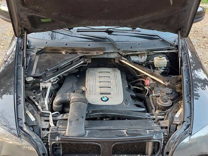 BMW X5 3.0d - E70
