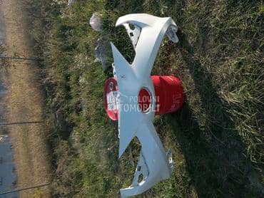 Branik za Toyota Corolla