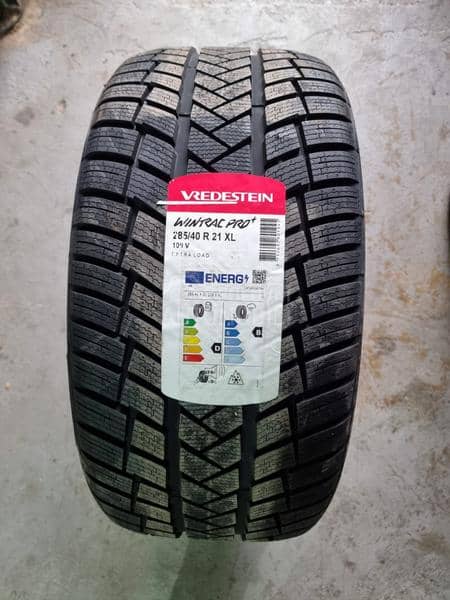 Vredestein 285/40 R21 Zimska