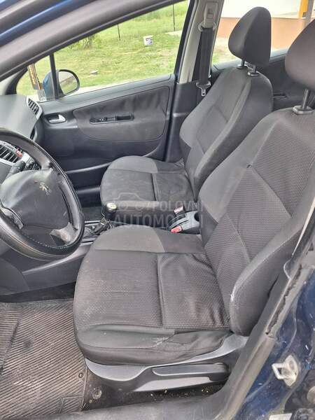 Peugeot 207 1.4 b